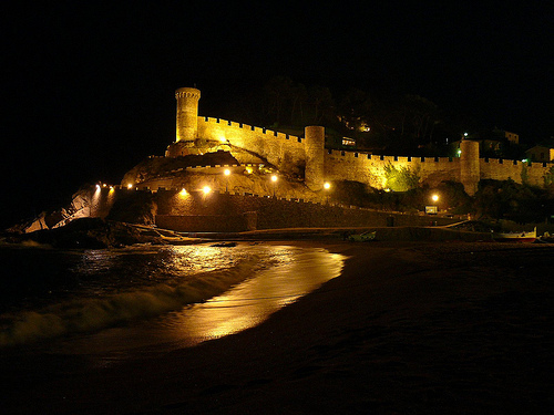 The vila vella at night 