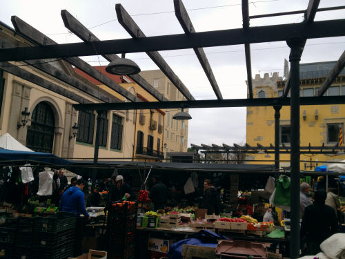 san-feliu-de-guixols-market-01